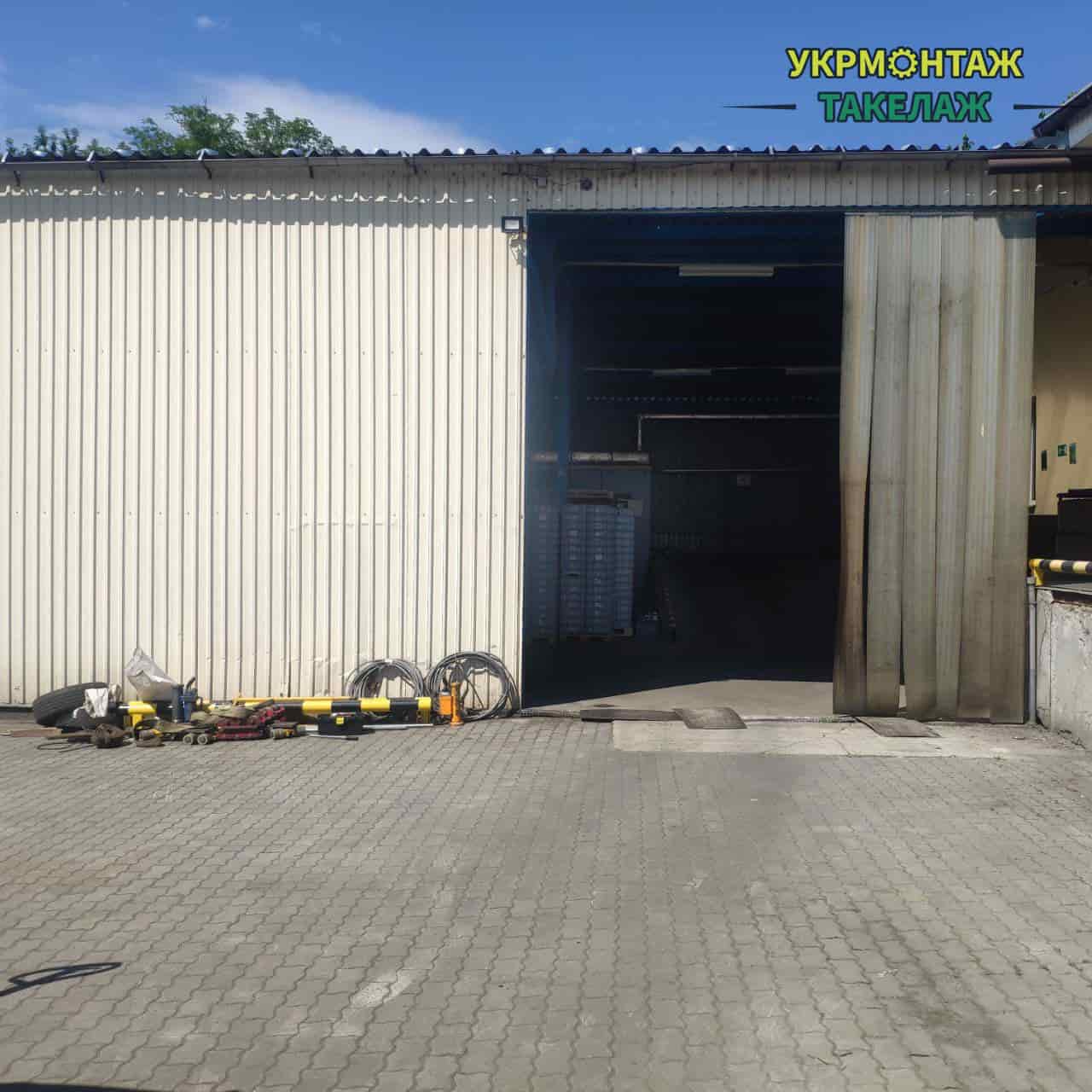 Вивантаження і переміщення обладнання